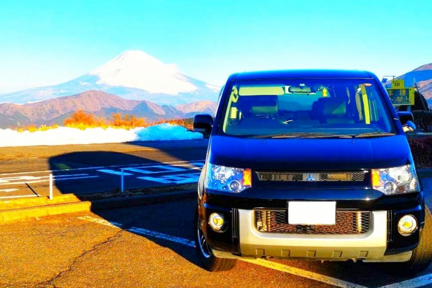 デリカD:5と富士山