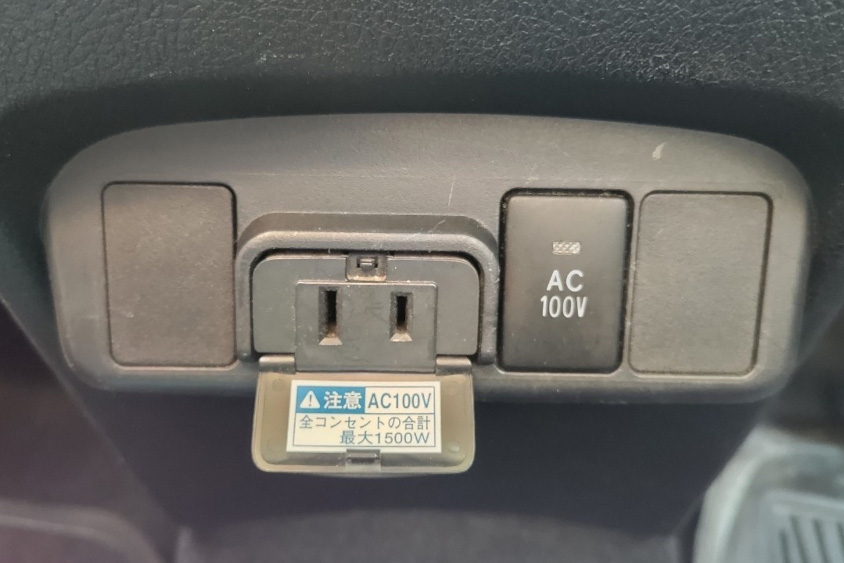 トヨタ・シエンタのAC電源