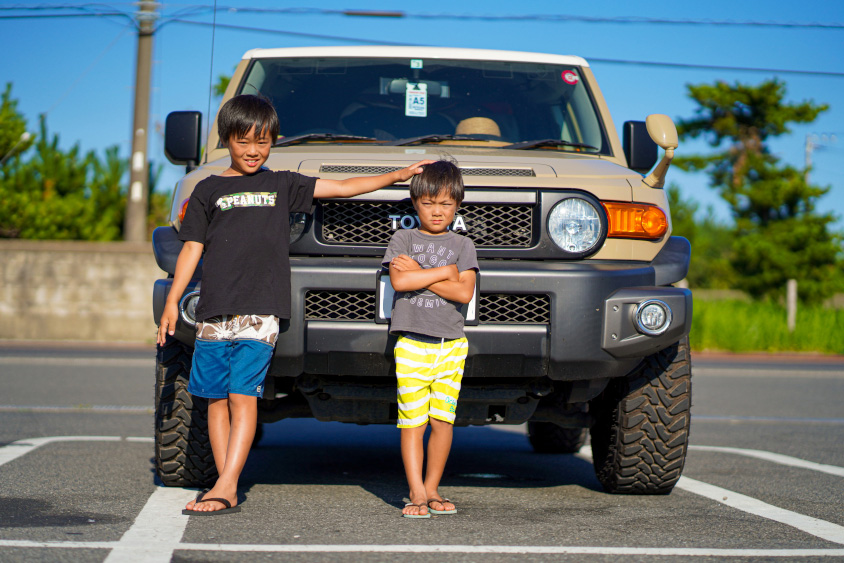 トヨタ・FJクルーザーとお子さん