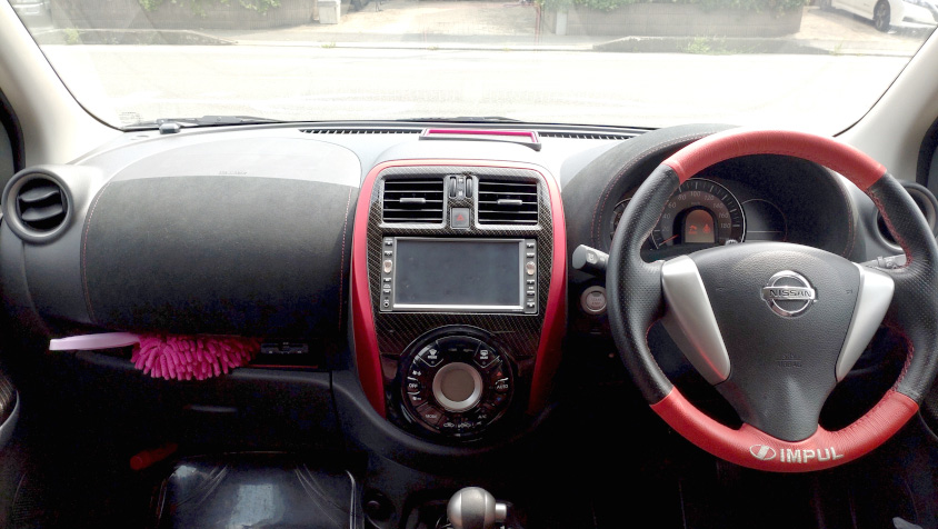 日産・マーチのインパルのステアリング