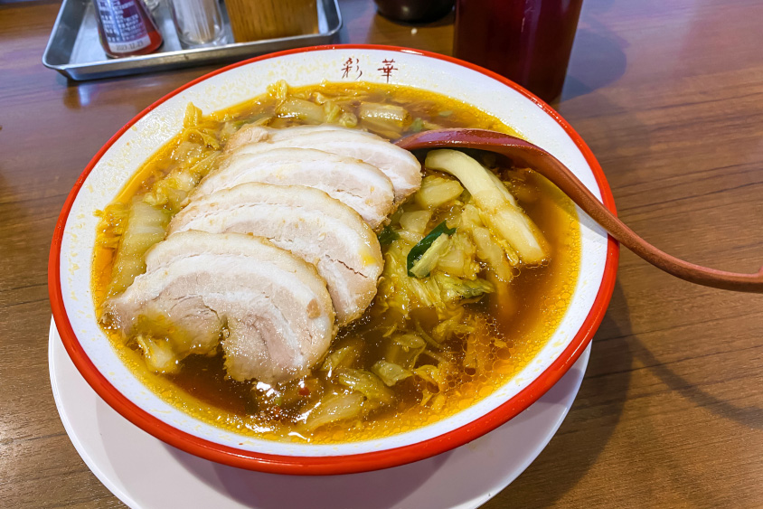 トヨタ・GRヤリスと奈良奥山ドライブウェイ近くの彩華ラーメン