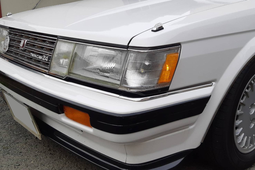 トヨタ・マークⅡ(71型)のヘッドライト