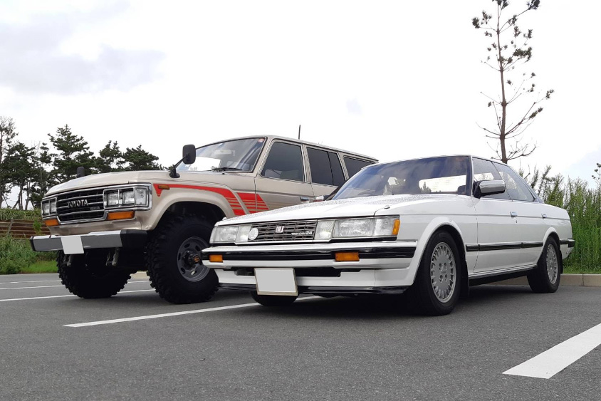 トヨタ・マークⅡ（71型）とランドクルーザー