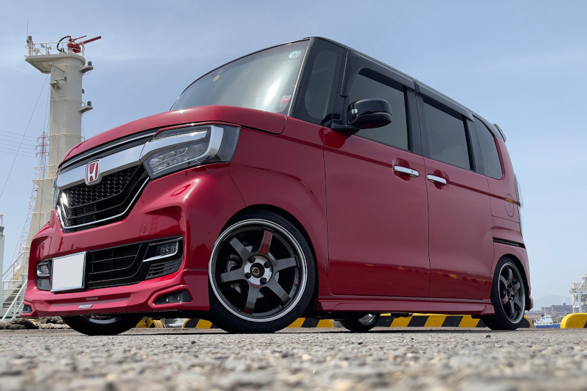 ホンダ・N-BOX CUSTOM