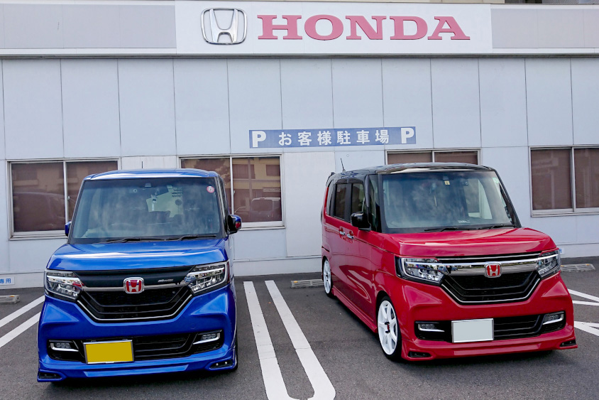 納車時のホンダ・N-BOX CUSTOM
