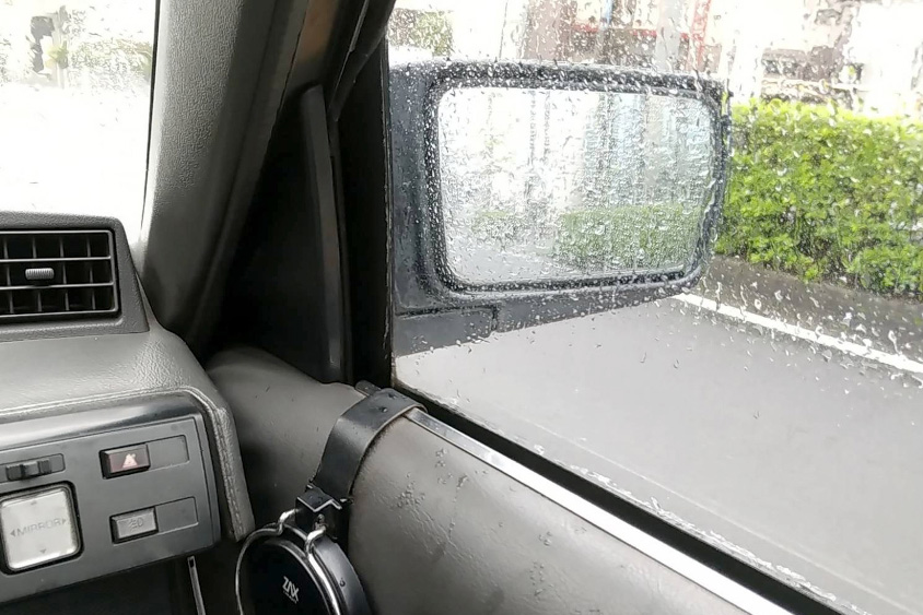 マークⅡバン（5代目）のサイドミラー