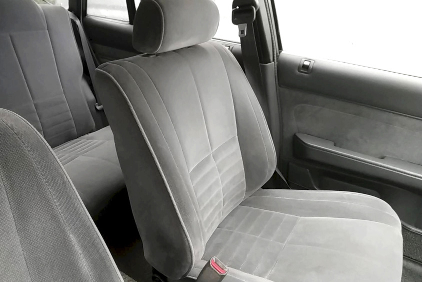 マークⅡバン（5代目）のシート
