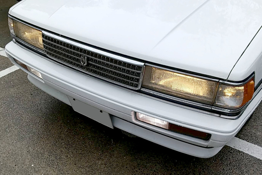 マークⅡバン(5代目)のヘッドライト