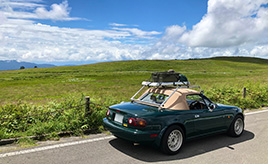 初愛車の初代ロードスターは、荷物を沢山積みキャンプを楽しむためのアイテム