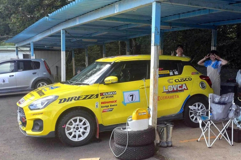 ダートラに参戦するスズキ・スイフトスポーツ