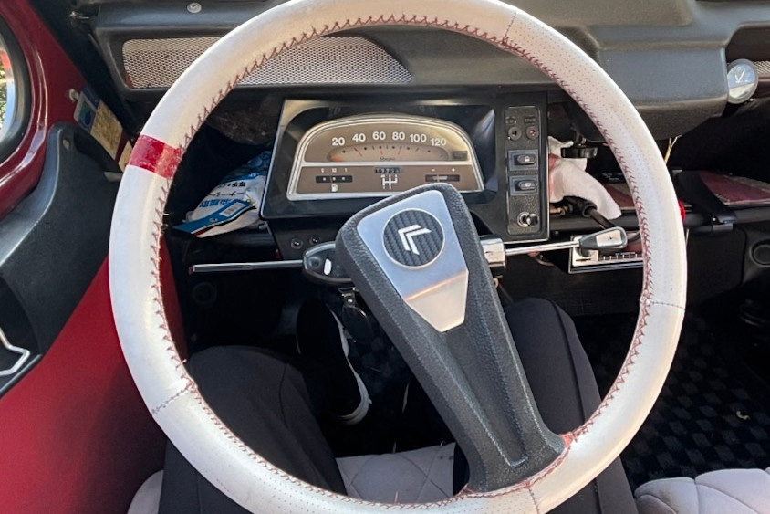 シトロエン・2CVのステアリング