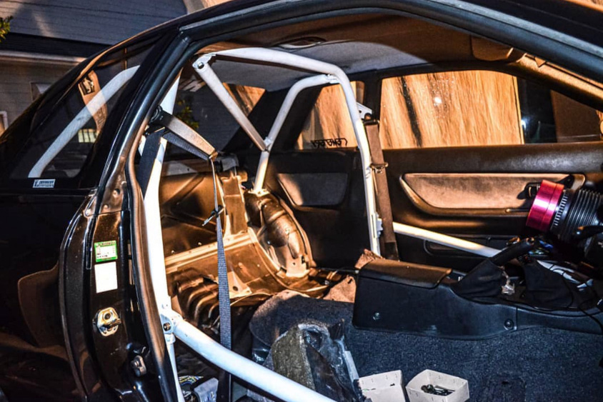 日産・スカイラインGT-R(R32)のロールバー