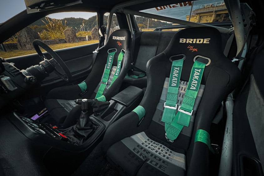 日産・スカイラインGT-R(R32)のロールバーやフルバケットシート