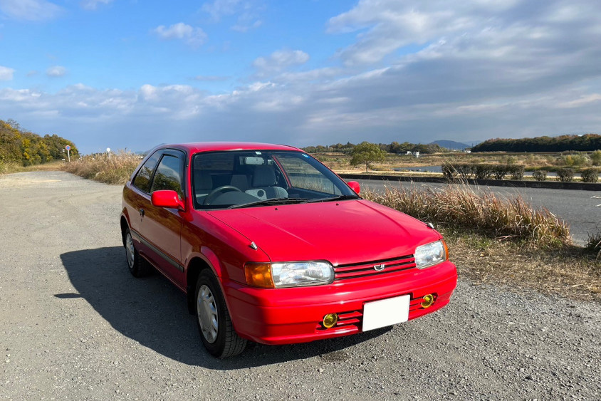 トヨタ・カローラⅡティアラ