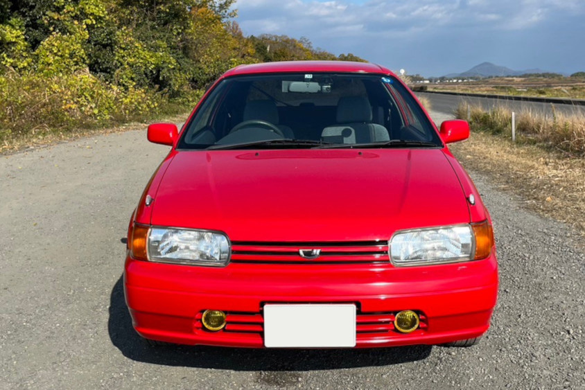 トヨタ・カローラⅡティアラのフロント