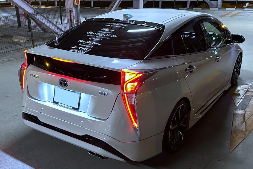 トヨタ・プリウス（50系）のリア