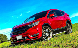 CR-Vとインフラカードを求めて全国の施設を巡回中！こだわりの赤黒カスタムとアップサス仕様