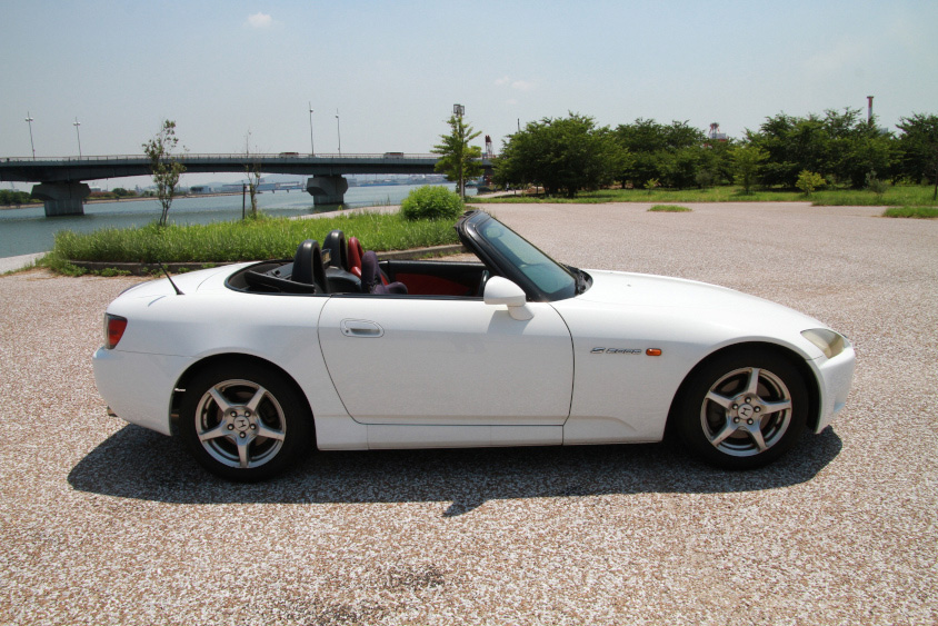 ホンダ・S2000の右サイド