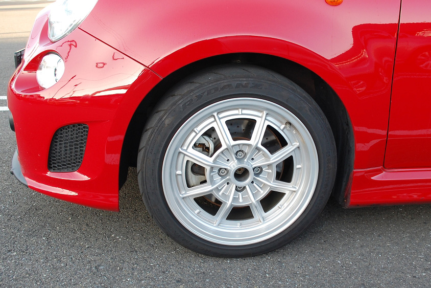 アバルト・500(チンクエチェント)のブレーキ