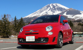 アバルト500は「欠点が魅力」。手なづけるながら乗る非日常感が楽しい！