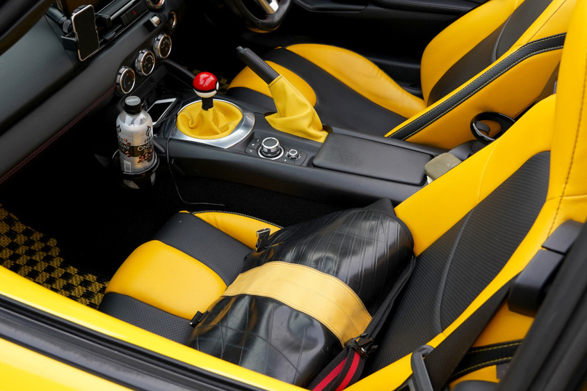 マツダ・ロードスタ（ND型）の黄色がコンセプトのシートカバー