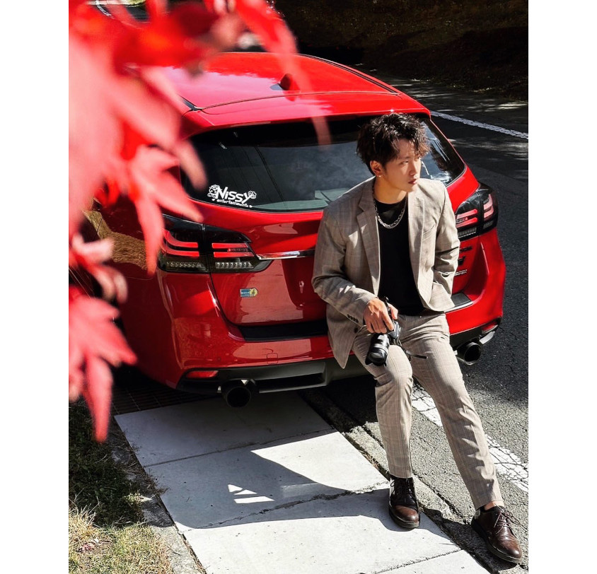 スバル・レヴォーグとオーナーの赤LEVOさん