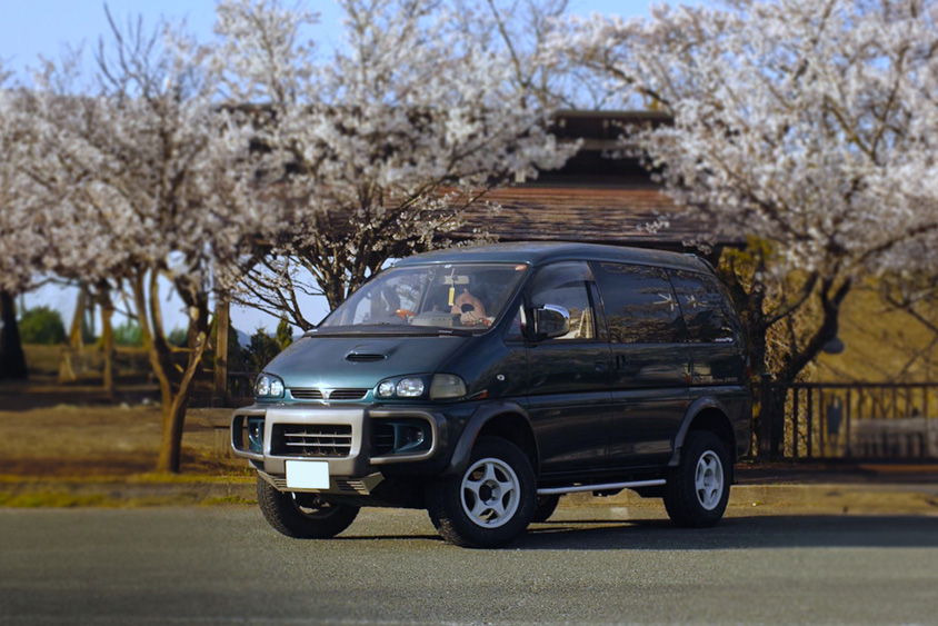 九州支部長のバトンを受け取った青年 気付いた時には三菱 デリカ