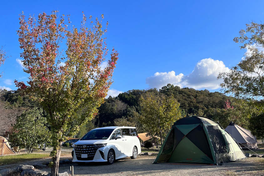トヨタ・アルファードでキャンプ
