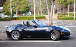 新しい楽しさがそこにある。マツダ ロードスターと過ごす爽快感溢れるカーライフ