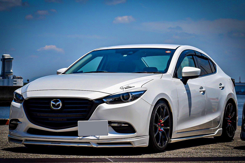 マツダ アクセラセダン