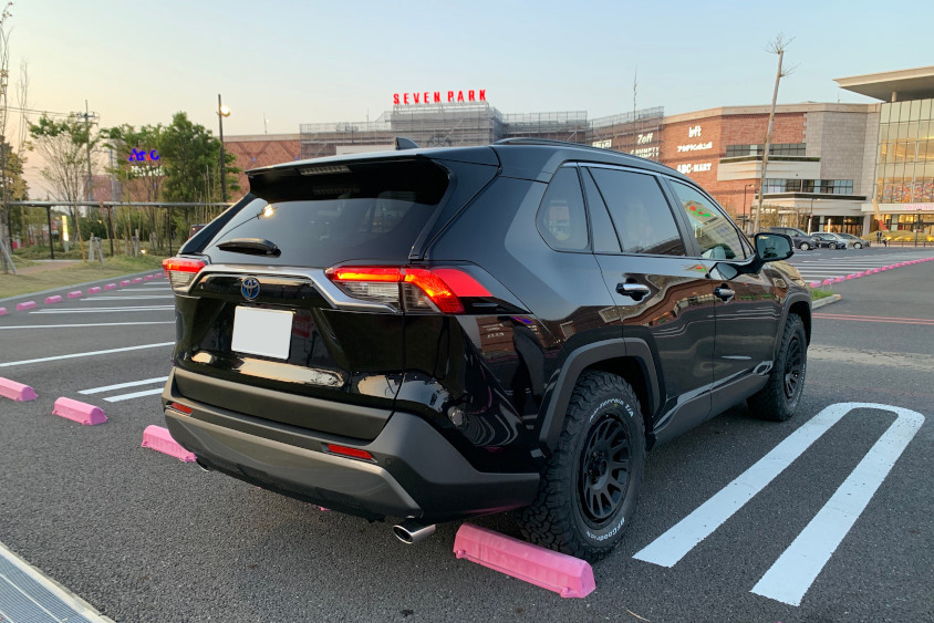 購入当時のトヨタ・RAV4のリア