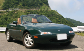 ユーノスロードスターは愛する「生活必需品」。ラフに付き合える大切な愛車