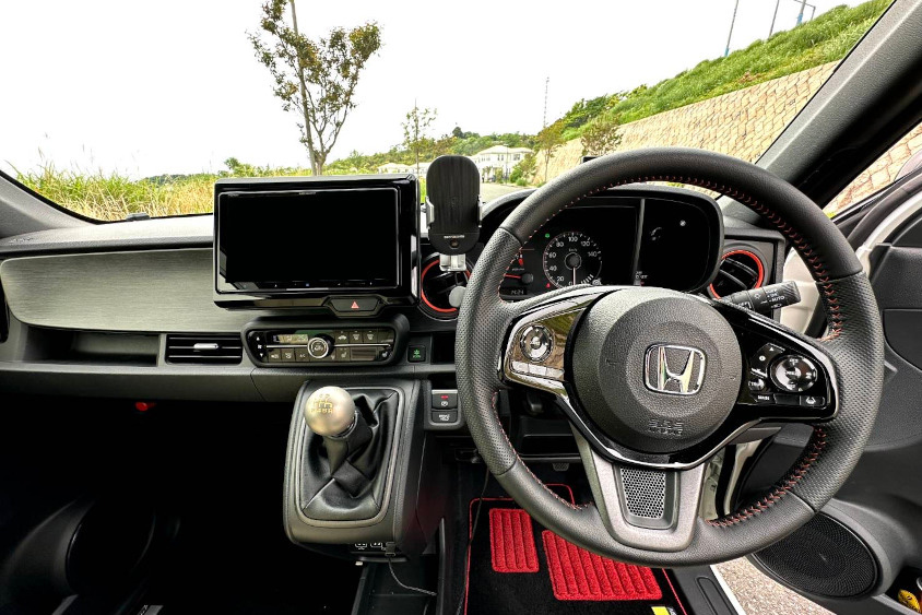 ホンダ・N-ONE RSのダッシュボード