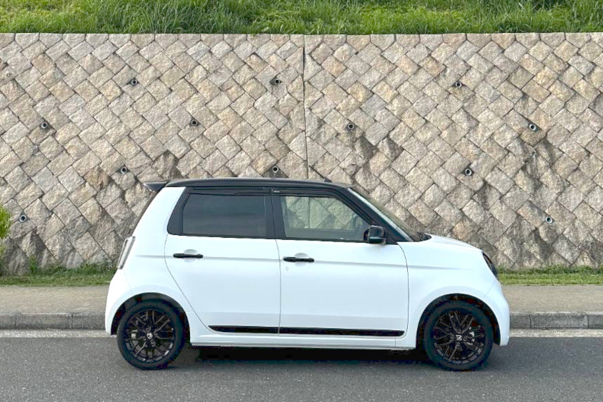 ホンダ・N-ONE RSの右サイド