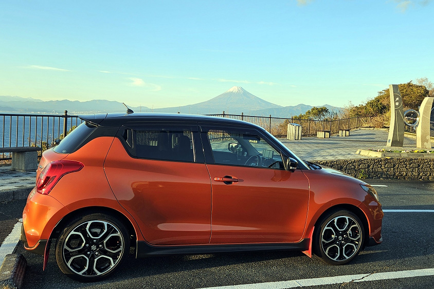 スズキ　スイフトスポーツ