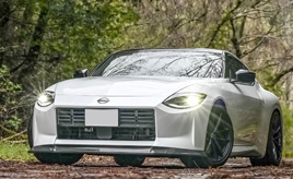 これぞ最強の推し活！ 最高の仲間、日産 フェアレディZと過ごす優雅なカーライフ