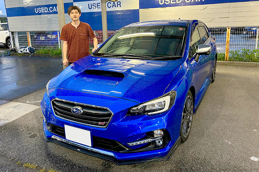 スバル レヴォーグ