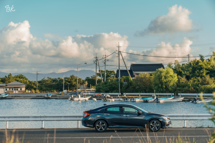 ホンダ・シビック（FC1）と港