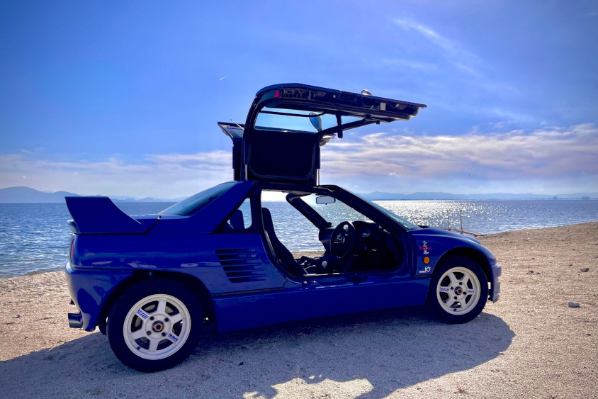 マツダ・オートザムAZ-1と海