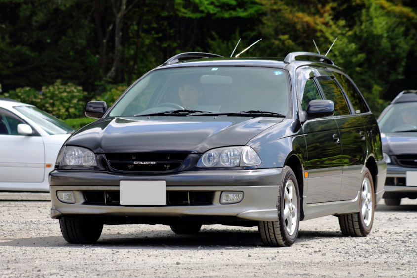 トヨタ・カルディナ