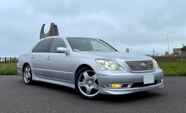 純正、そしてノーマルにこだわりとプライドを。2003年式 トヨタ セルシオ eR仕様