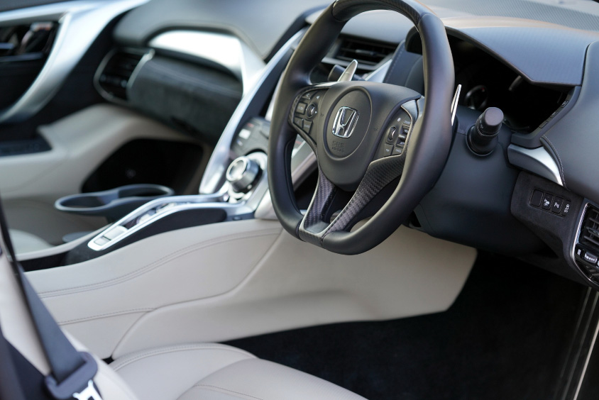 ホンダ・NSXの運転席