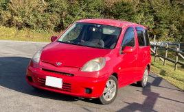 トヨタ ファンカーゴは、13年間愛娘たちの成長を見守ってきた5人目の家族！