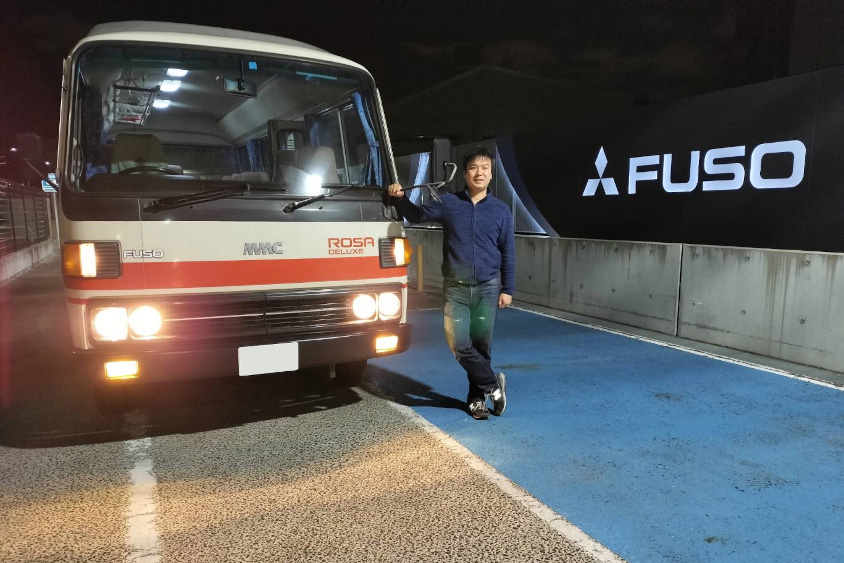 三菱ふそうトラック・バス　ローザとオーナーの小椋さん