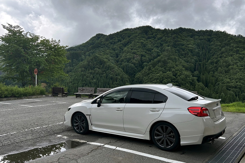 SUBARU・WRX S4の左サイド