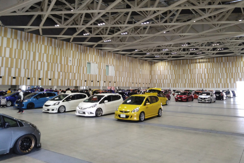 2023年のホンダ・フィットのオフ会は屋内で開催