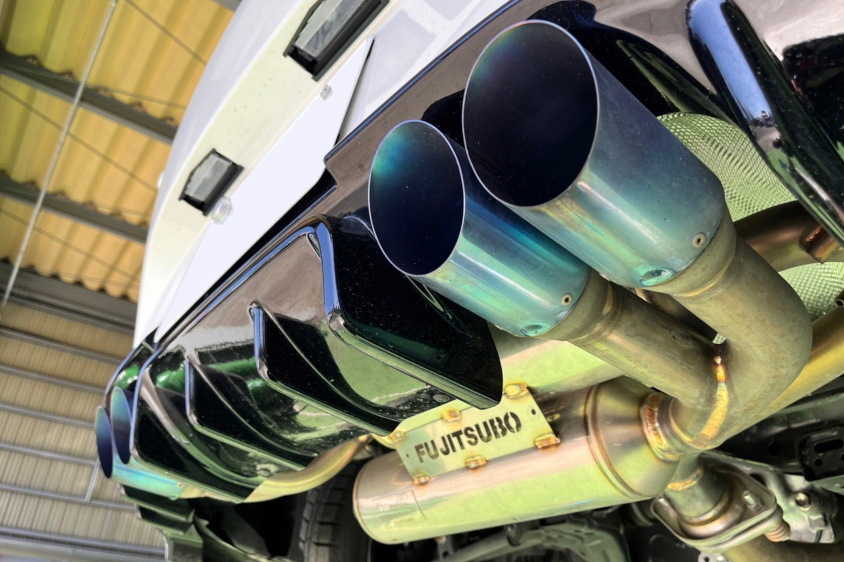 マツダ・ロードスター(ND)が装着するフジツボのマフラー