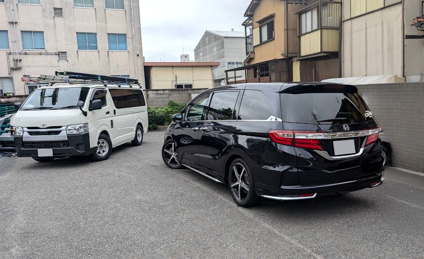 ホンダ・オデッセイとトヨタ・ハイエース