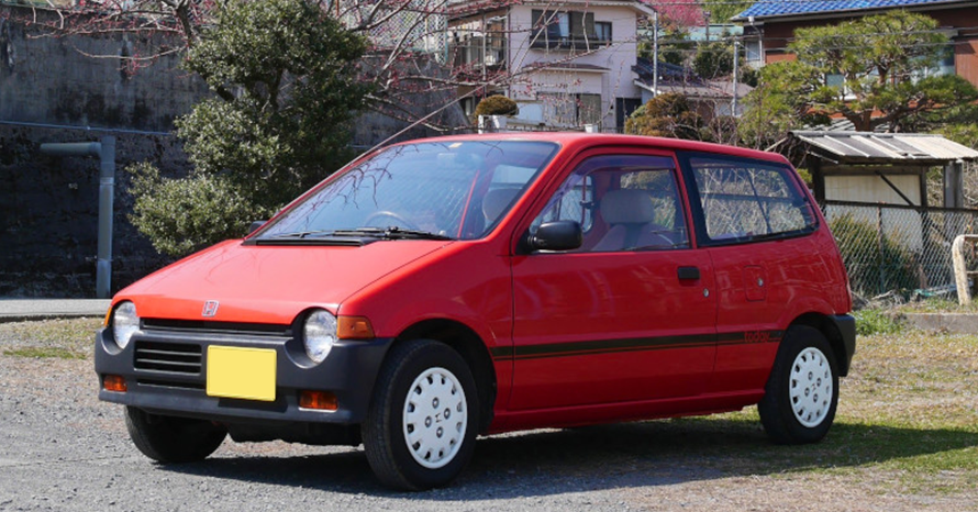 非日常を演出してくれる」真っ赤なホンダ・トゥデイは僕のカーライフの