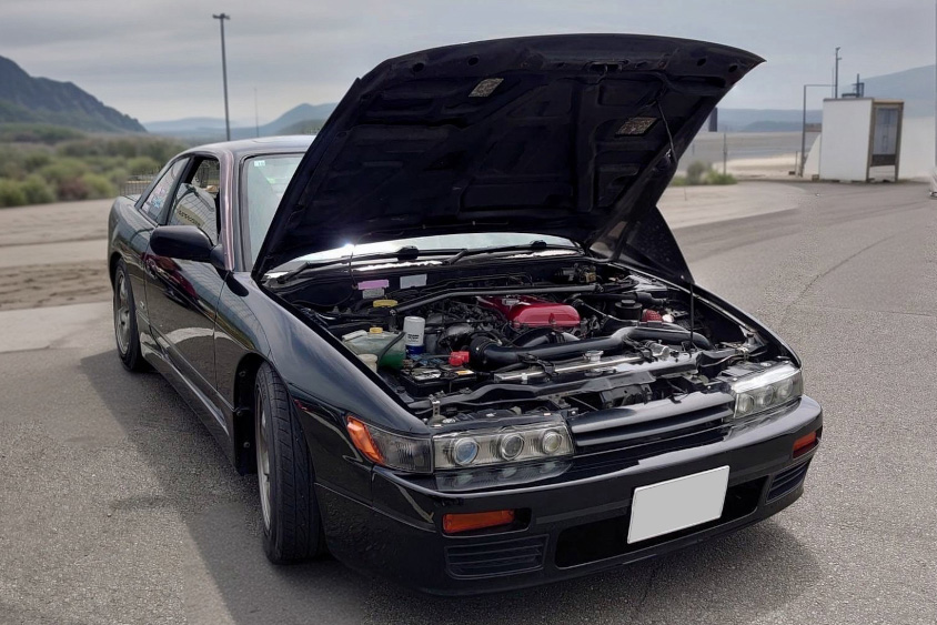 日産・シルビア（S13）のエンジンルーム